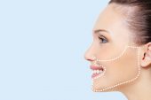 Yüz derisini gençleştirmek için estetik operasyonlar